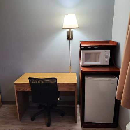 Super Star Inn & Suite Lincoln Crete ภายนอก รูปภาพ